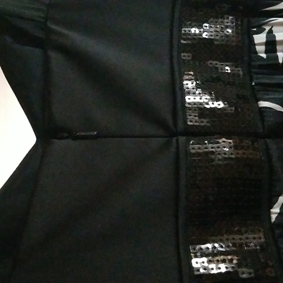 🖤Black🖤 & White Pleated Long Dress - Picture 5 of 14